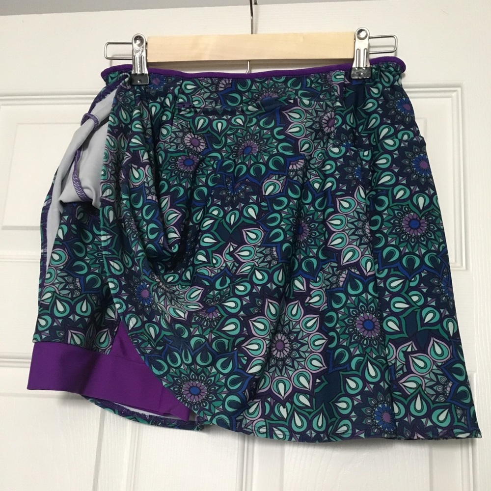 SparkleSkirts brand running skirt